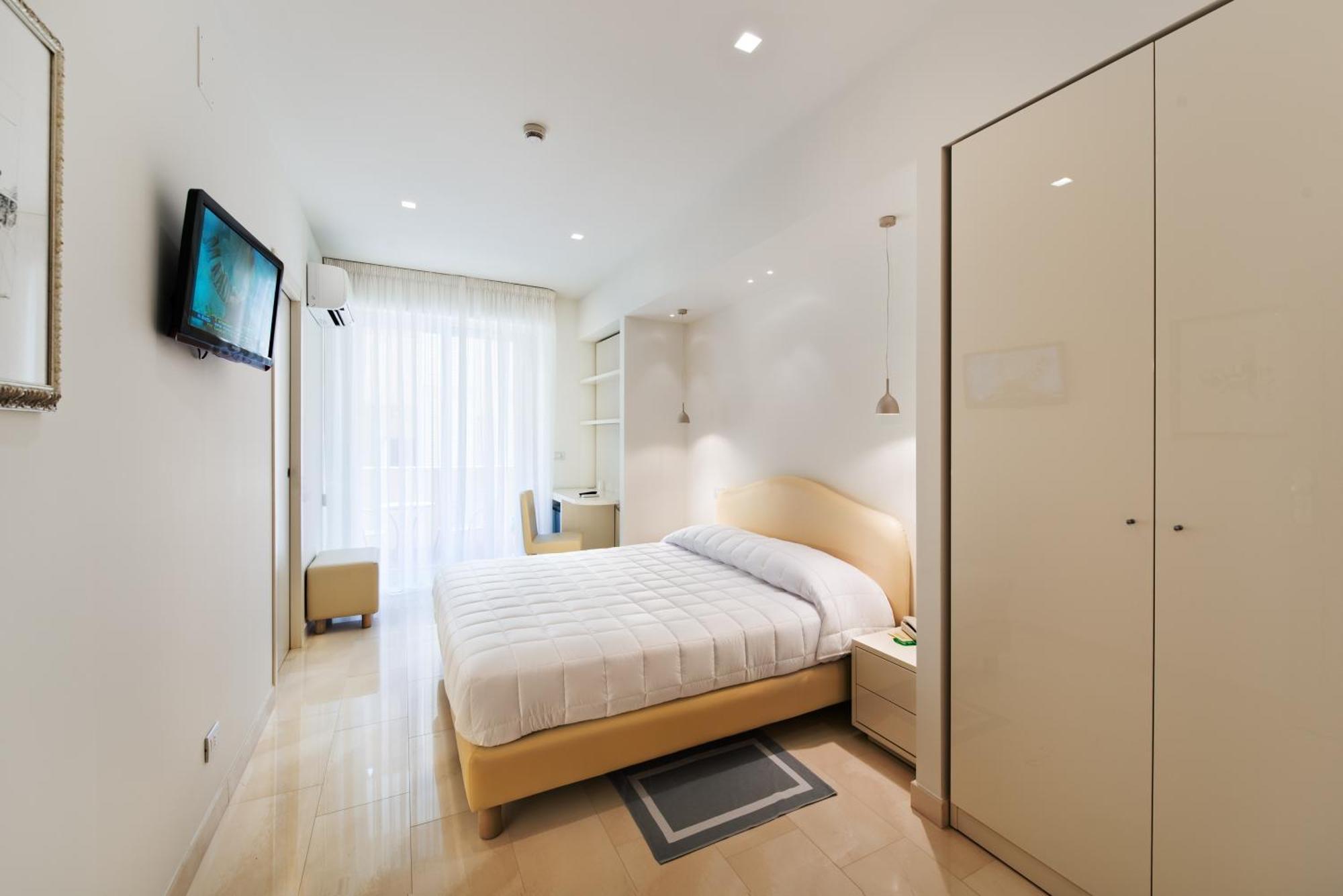 Hotel Bahia Сан-Бенедетто-дель-Тронто Екстер'єр фото
