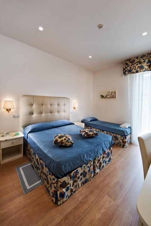 Hotel Bahia Сан-Бенедетто-дель-Тронто Номер фото