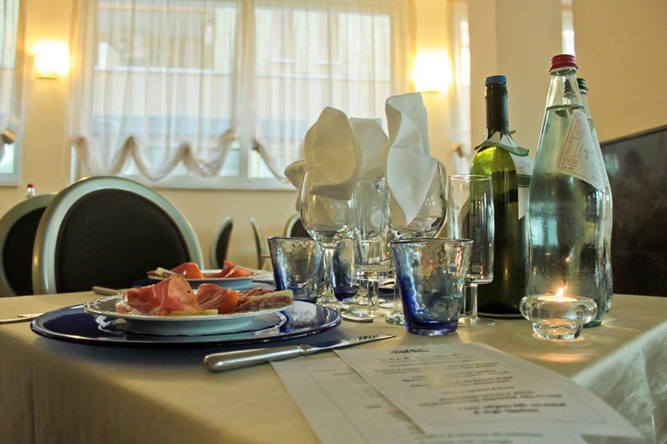 Hotel Bahia Сан-Бенедетто-дель-Тронто Екстер'єр фото